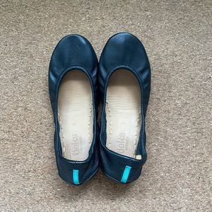 Like new Tieks ballet flats
